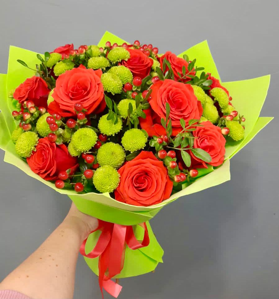 Букет цветов из: Хризантемы и Розы в Тырети 1-й