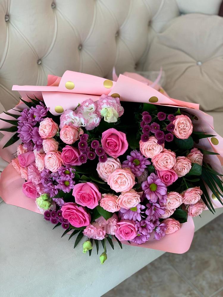 Букет цветов из: Хризантемы, Розы и Лизиантусы в Тырети 1-й