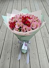Букет цветов из:  Альстромерии в Тырети 1-й