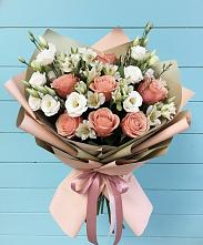 Букет цветов из:  Розы, Альстромерии и Лизиантусы в Тырети 1-й