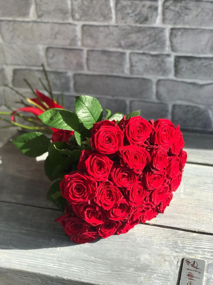 Букет Красные розы Фридом в Тырети 1-й