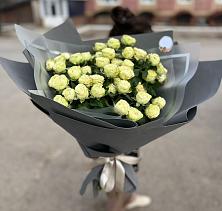 Букет Белые кустовые розы Солинеро в Тырети 1-й