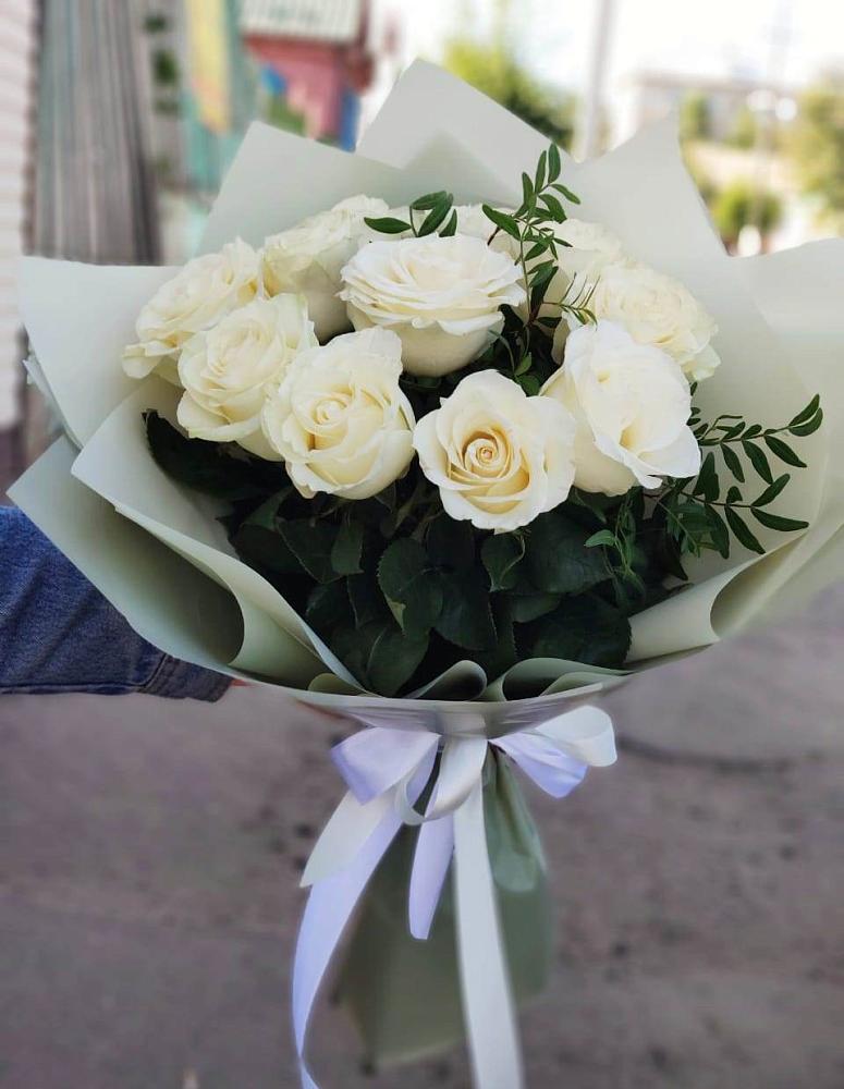 Букет Белые розы Проуд в Тырети 1-й
