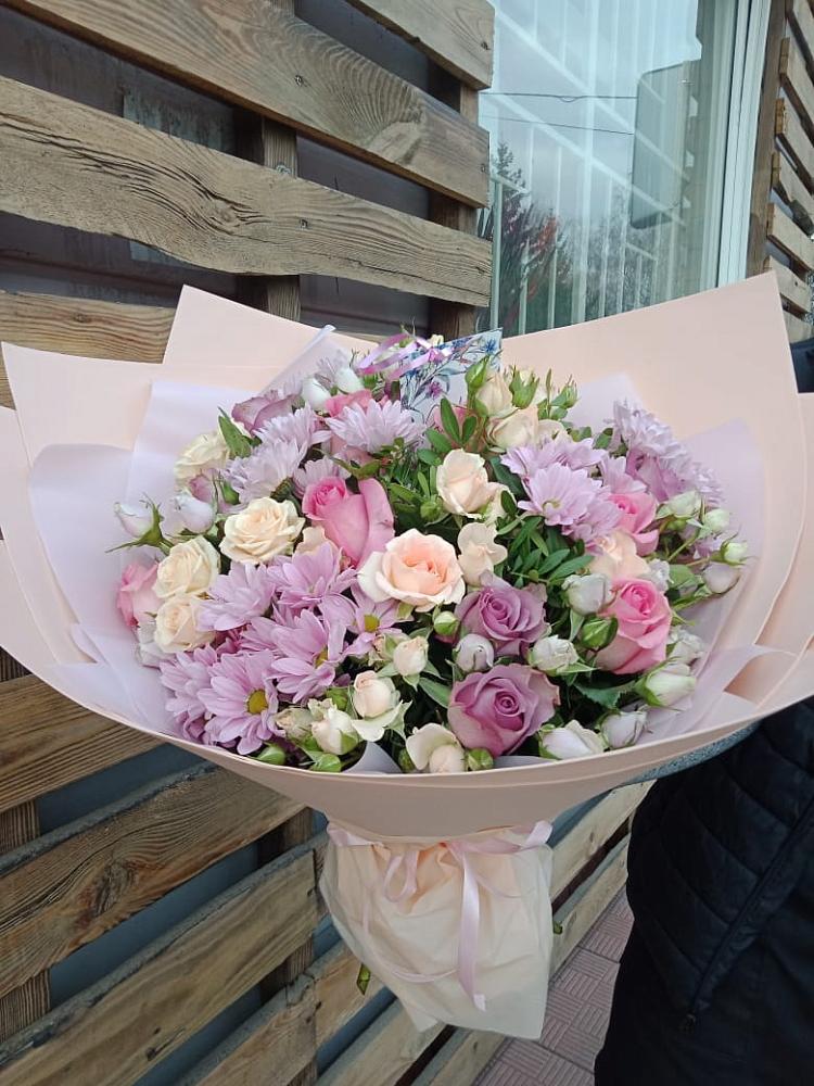 Букет цветов из: Розы и Хризантемы в Тырети 1-й