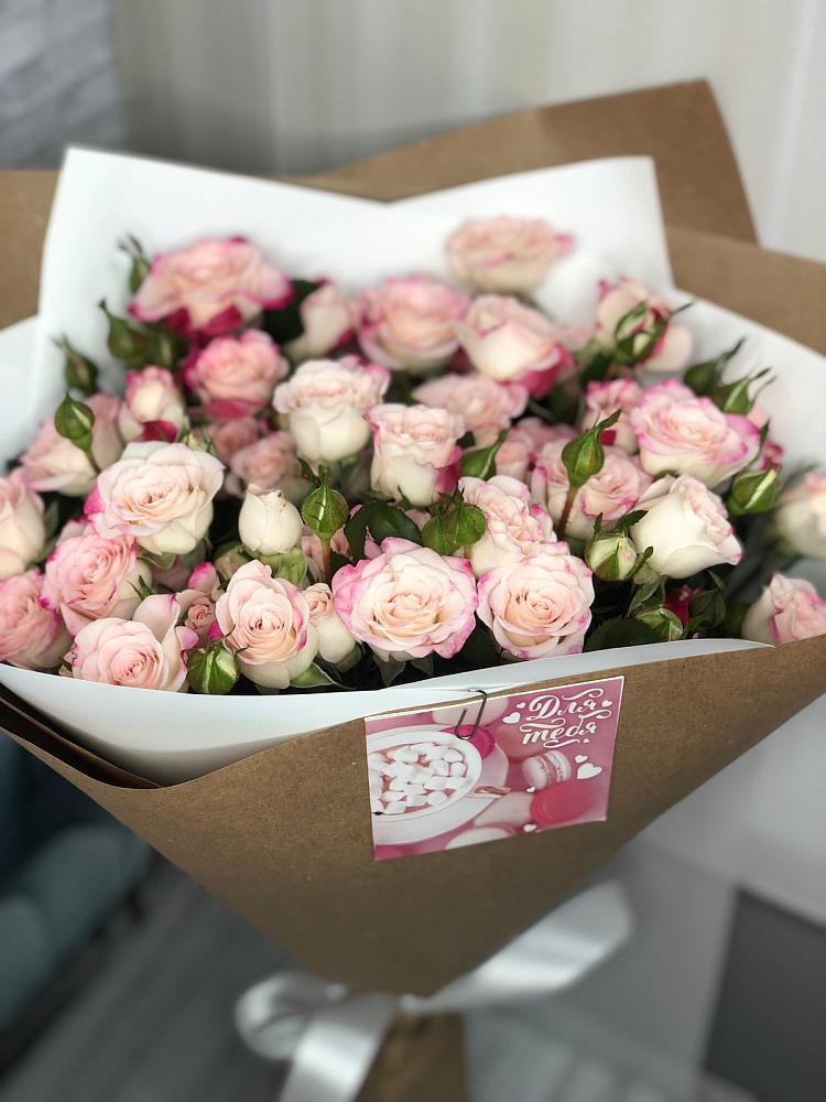 Букет цветов из: Розы в Тырети 1-й