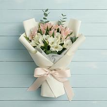 Букет цветов из:  Альстромерии в Тырети 1-й