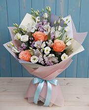 Букет цветов из:  Лизиантусы, Розы, Альстромерии и Гипсофила в Тырети 1-й