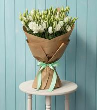 Букет цветов из:  Лизиантусы в Тырети 1-й