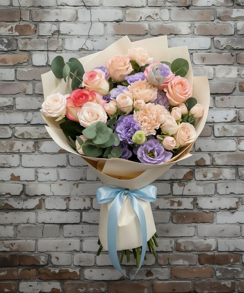 Букет цветов из: Розы, Лизиантусы и Гвоздики в Тырети 1-й