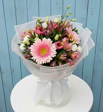 Букет цветов из:  Герберы, Альстромерии и Лизиантусы в Тырети 1-й
