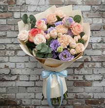 Букет цветов из:  Розы, Лизиантусы и Гвоздики в Тырети 1-й
